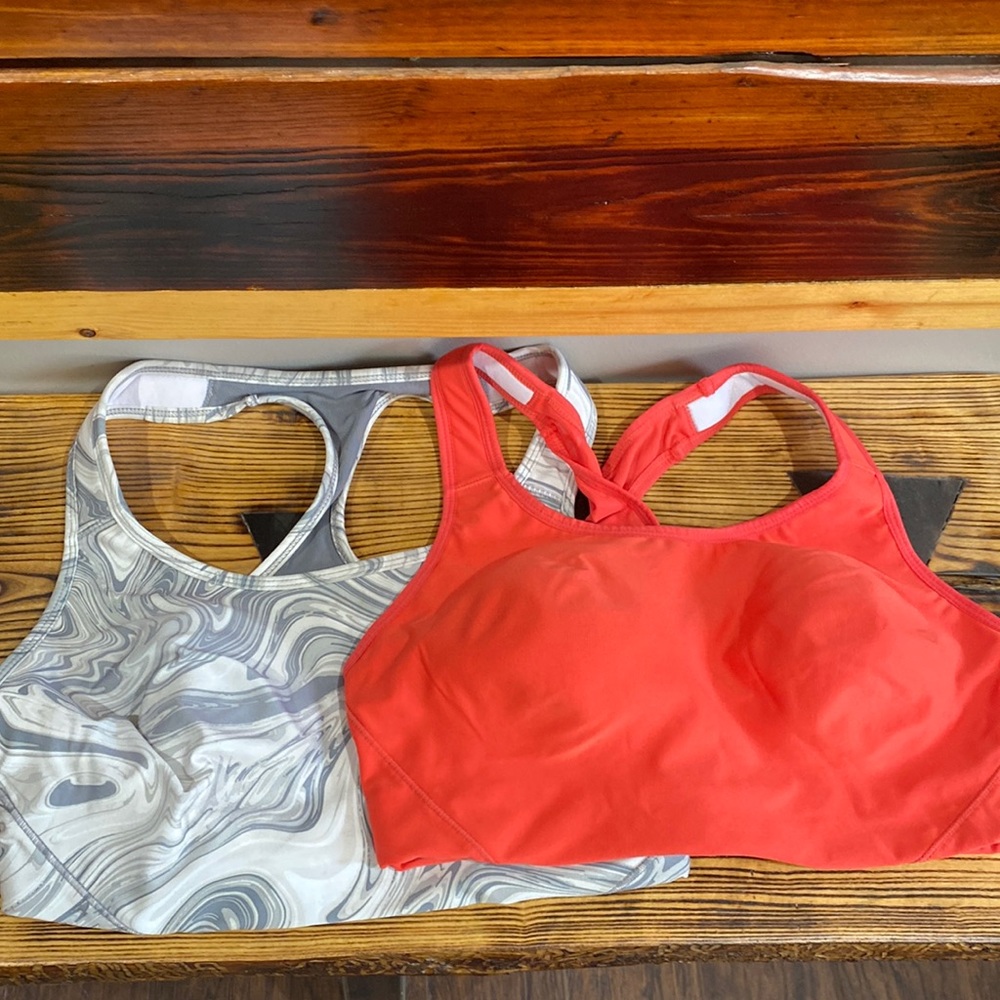 Sports bra